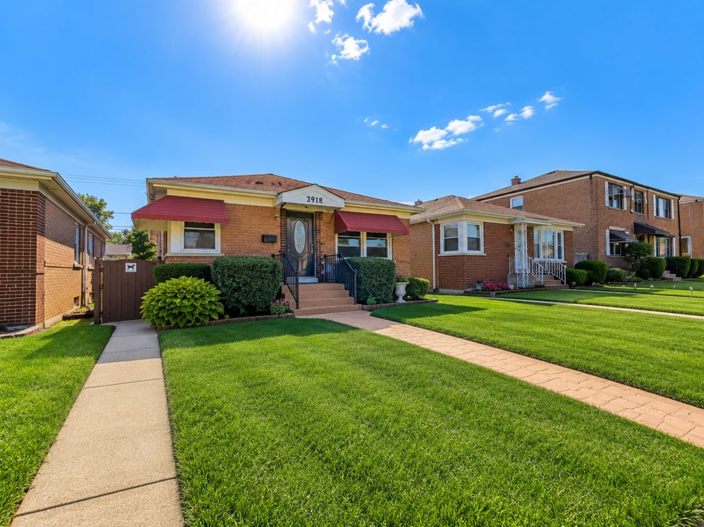 3918 Madison Street, Bellwood, IL 60104