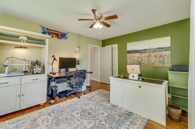 911 Woodland Avenue, Johnson City, TN 37601