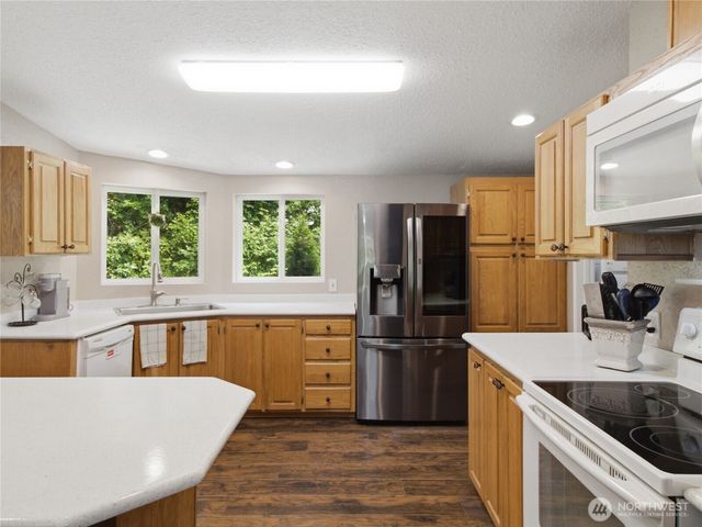 17023 76th Street Ct E, Sumner, WA 98390