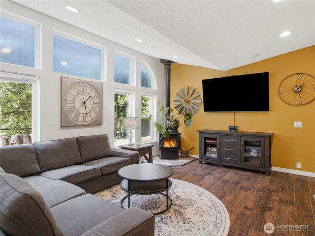 17023 76th Street Ct E, Sumner, WA 98390