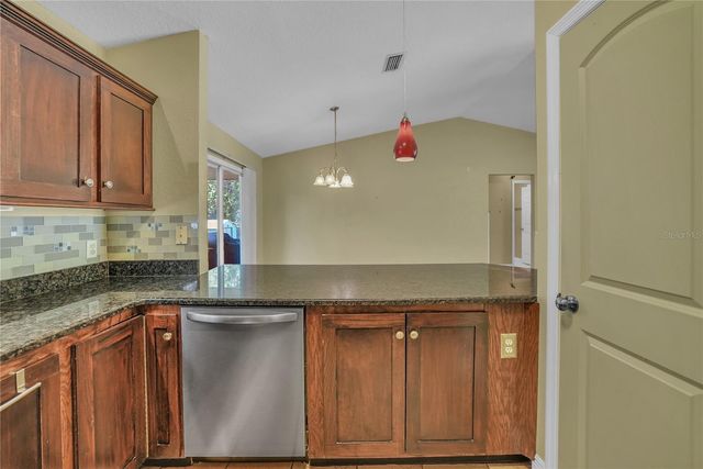 3624 TROUT AVENUE, Fruitland Park, FL 34731