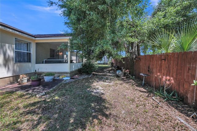 3624 TROUT AVENUE, Fruitland Park, FL 34731