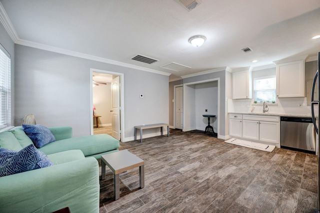 7206 Bayou Woods Drive, Houston, TX 77088