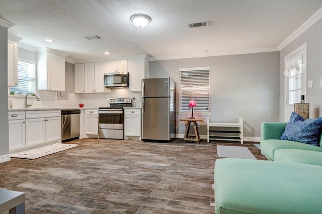7206 Bayou Woods Drive, Houston, TX 77088