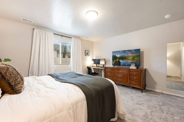 2983 W Mcintosh St, Kuna, ID 83634