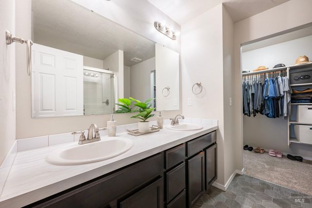 2983 W Mcintosh St, Kuna, ID 83634