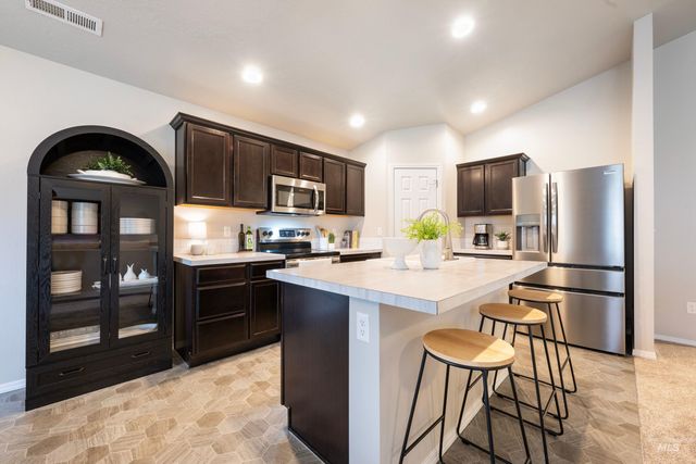 2983 W Mcintosh St, Kuna, ID 83634