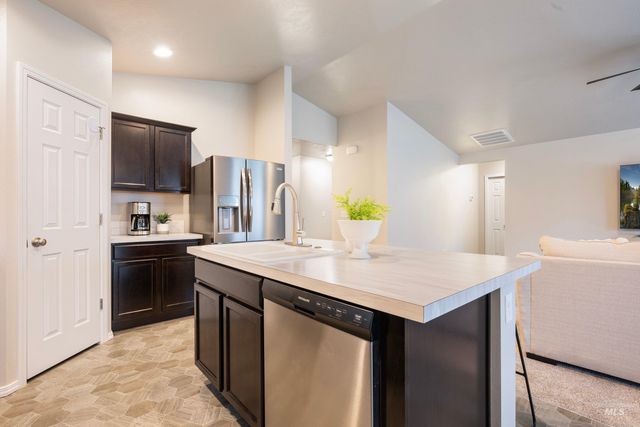 2983 W Mcintosh St, Kuna, ID 83634