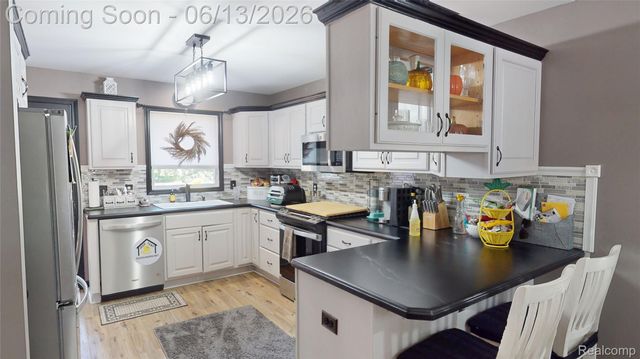 6052 Belmont Court, Grand Blanc Charter Township, MI 48439