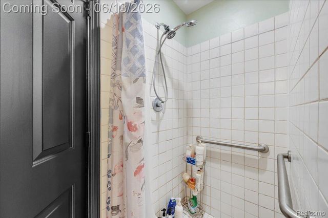 6052 Belmont Court, Grand Blanc Charter Township, MI 48439