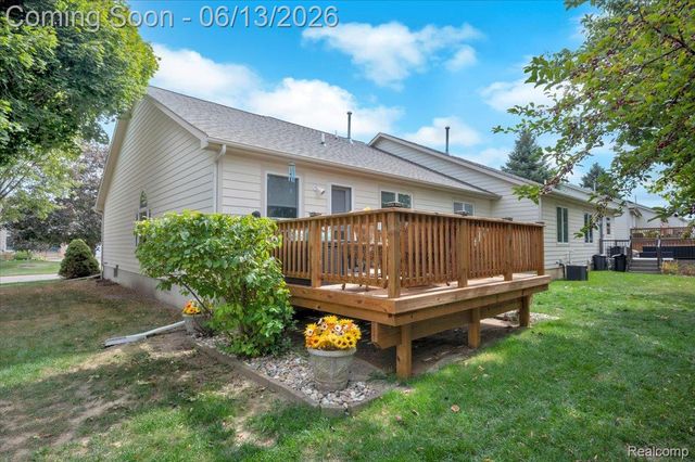 6052 Belmont Court, Grand Blanc Charter Township, MI 48439