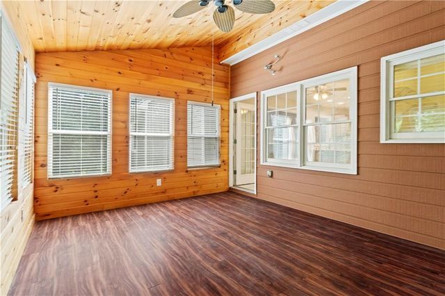 299 Heights Lane, Acworth, GA 30101