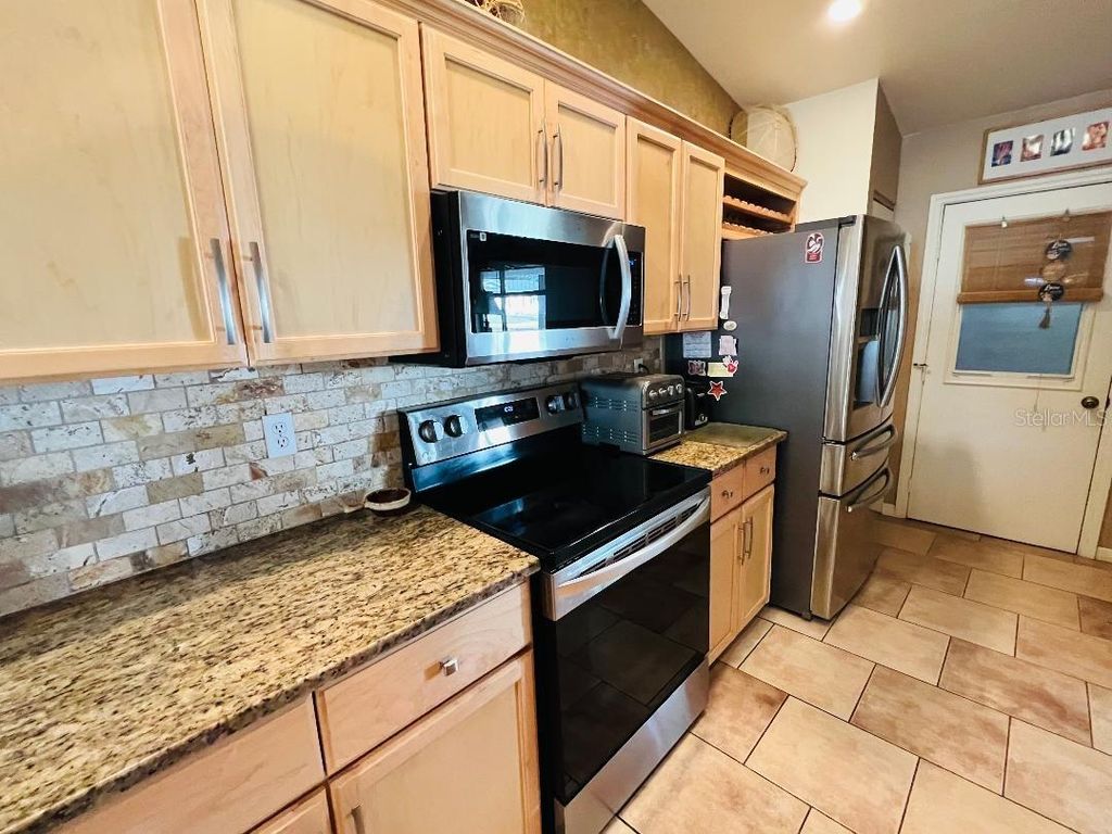 Image 3 of property listing at 6341 SW 104TH LANE, Ocala, FL 34476