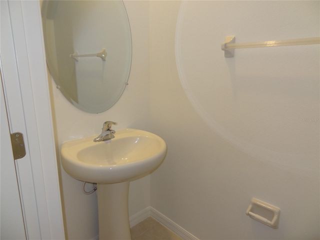 5220 FORUM BOULEVARD, Holiday, FL 34690