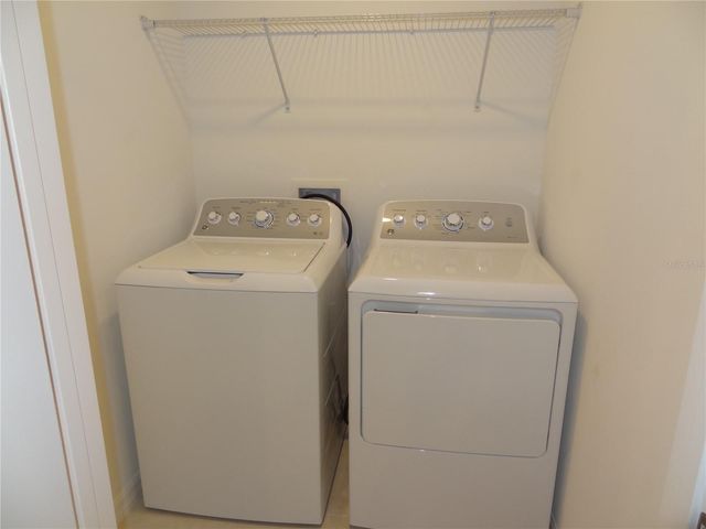 5220 FORUM BOULEVARD, Holiday, FL 34690