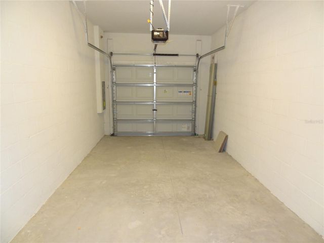 5220 FORUM BOULEVARD, Holiday, FL 34690