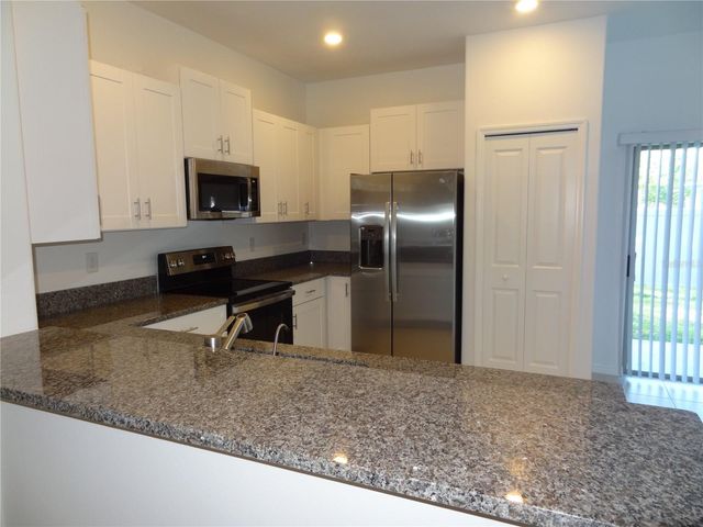 5220 FORUM BOULEVARD, Holiday, FL 34690