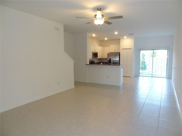 5220 FORUM BOULEVARD, Holiday, FL 34690