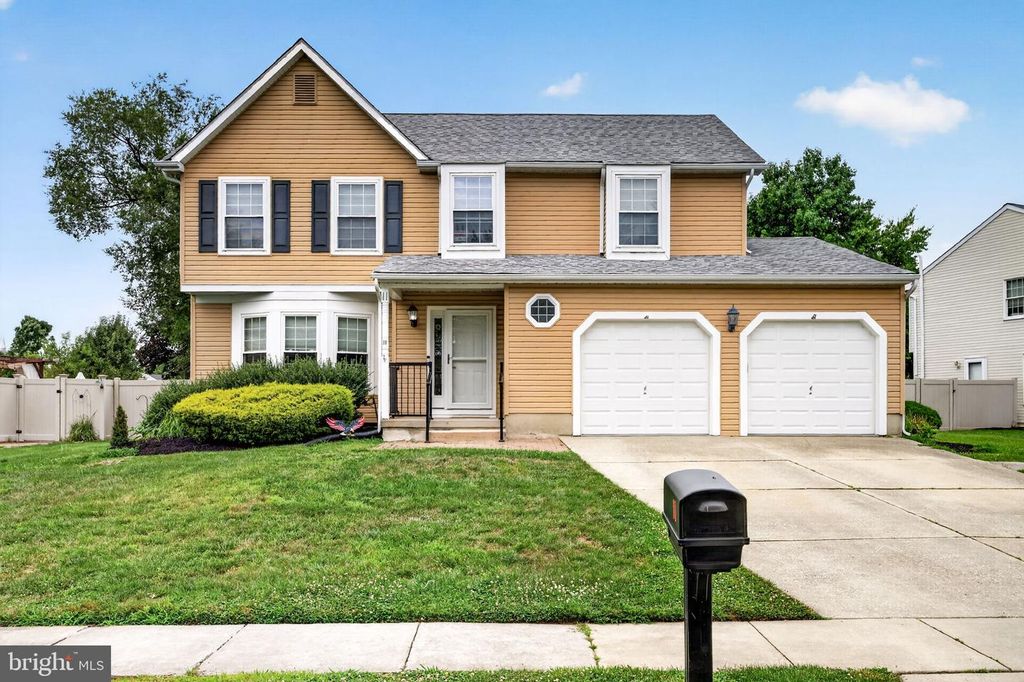 11 MARCY CT, Marlton, NJ 08053