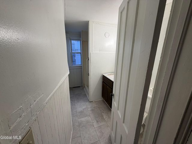 7 Division Street, Gloversville, NY 12078