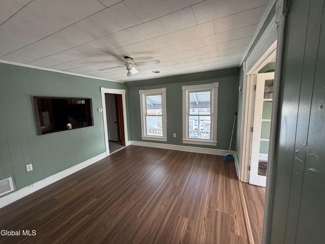 7 Division Street, Gloversville, NY 12078