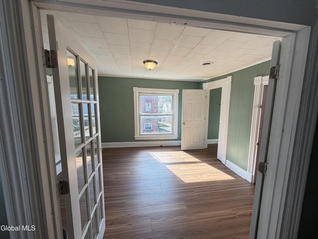7 Division Street, Gloversville, NY 12078