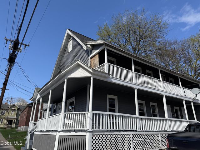 7 Division Street, Gloversville, NY 12078