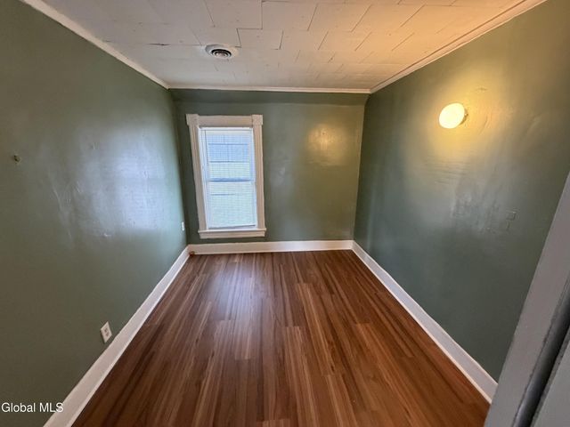 7 Division Street, Gloversville, NY 12078