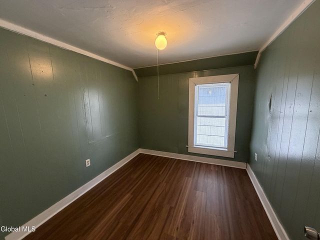 7 Division Street, Gloversville, NY 12078