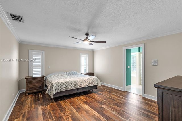 5703 Lago Del Sol Drive, Lake Worth, FL 33449