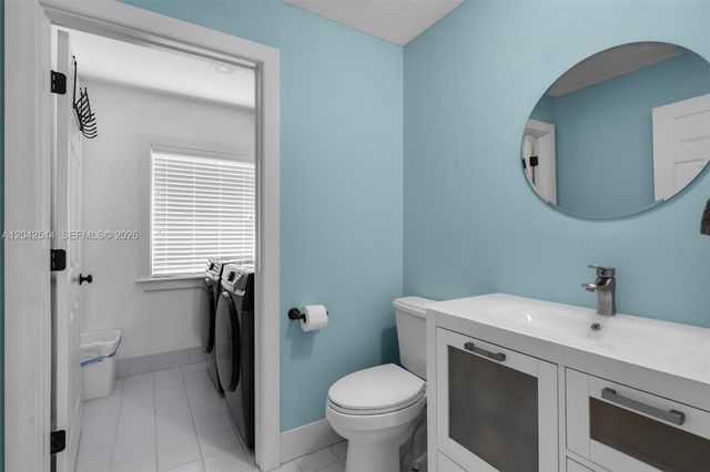 5703 Lago Del Sol Drive, Lake Worth, FL 33449