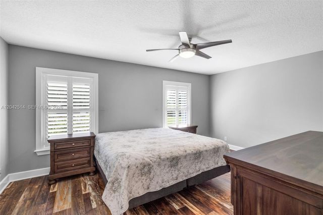 5703 Lago Del Sol Drive, Lake Worth, FL 33449