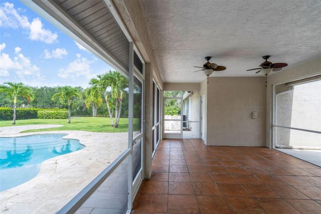 5703 Lago Del Sol Drive, Lake Worth, FL 33449