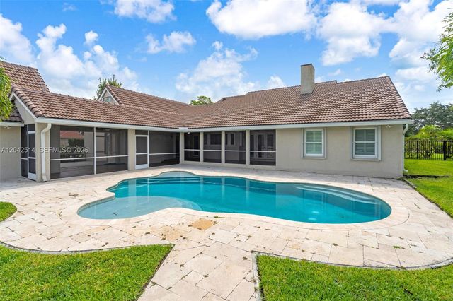 5703 Lago Del Sol Drive, Lake Worth, FL 33449