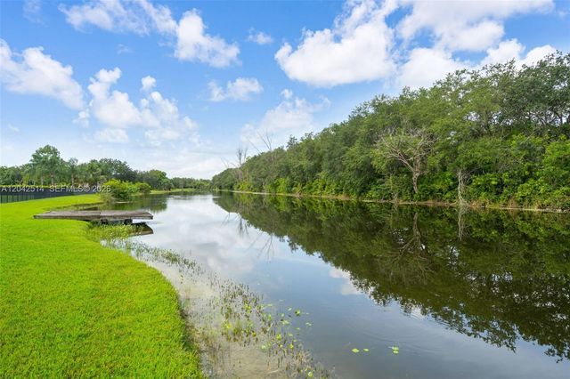 5703 Lago Del Sol Drive, Lake Worth, FL 33449
