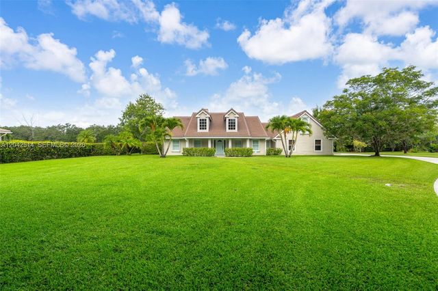 5703 Lago Del Sol Drive, Lake Worth, FL 33449