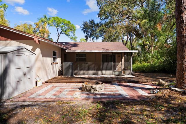 6701 LARIMER DRIVE, Tampa, FL 33615