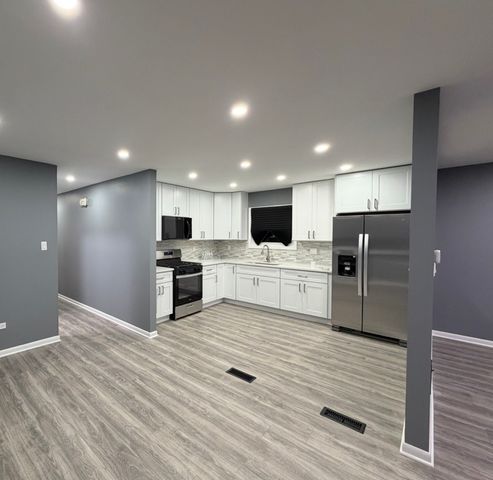 9534 S Yale Avenue, Chicago, IL 60628