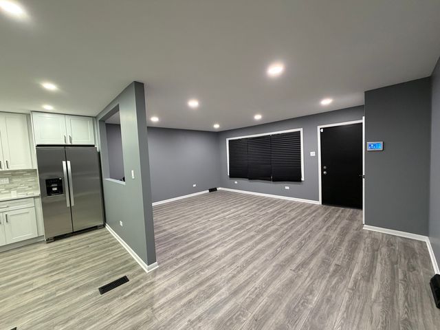 9534 S Yale Avenue, Chicago, IL 60628