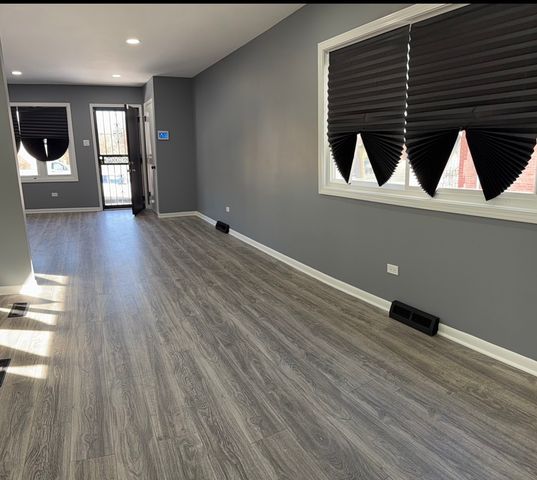 9534 S Yale Avenue, Chicago, IL 60628