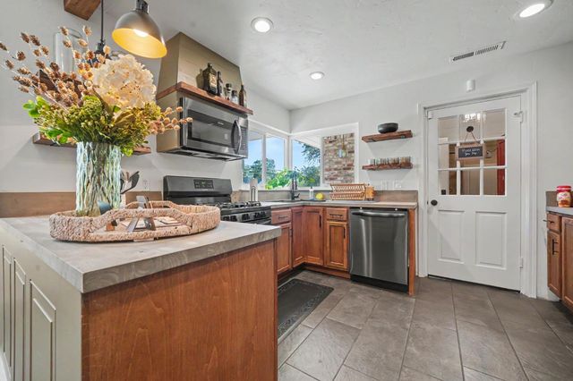 169 N. Main St., Angels Camp, CA 95222