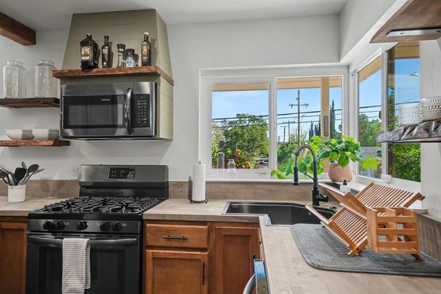 169 N. Main St., Angels Camp, CA 95222