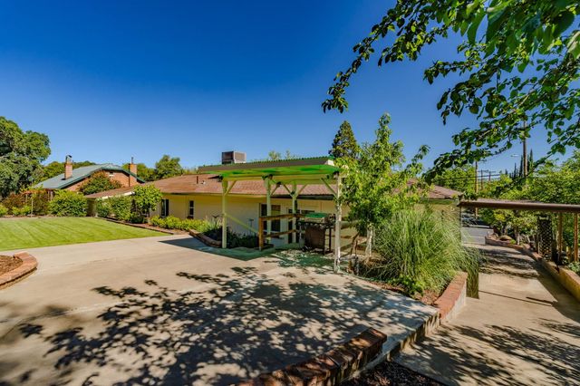 169 N. Main St., Angels Camp, CA 95222