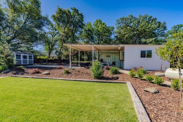 169 N. Main St., Angels Camp, CA 95222