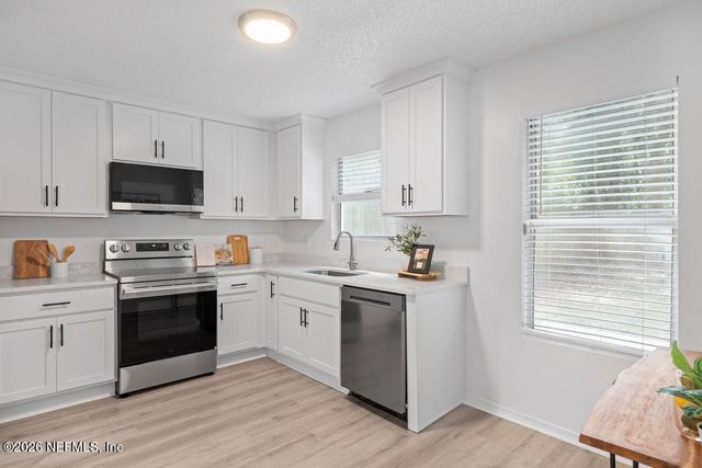 10962 TRACI LYNN Drive, Jacksonville, FL 32218
