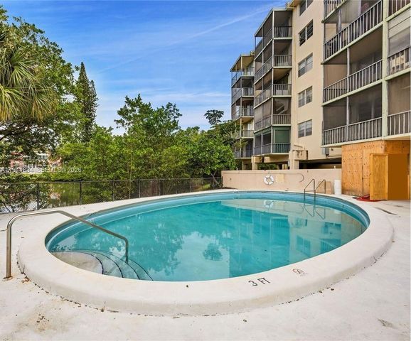 12590 NE 16th Ave 605, North Miami, FL 33161