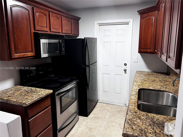 12590 NE 16th Ave 605, North Miami, FL 33161