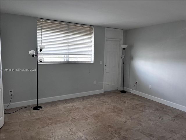 12590 NE 16th Ave 605, North Miami, FL 33161