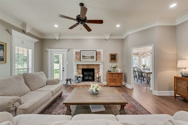 130 Vz County Road 3509, Edgewood, TX 75117