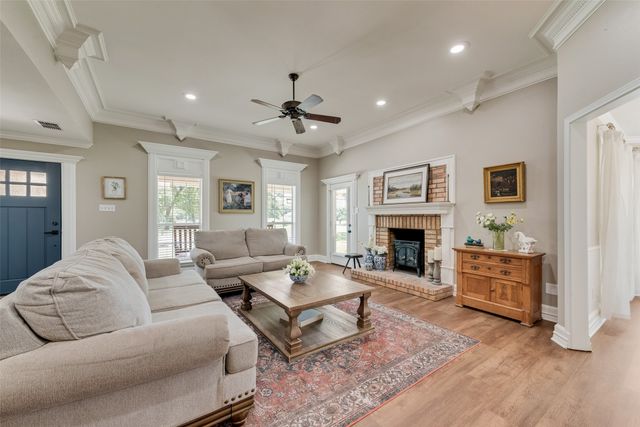 130 Vz County Road 3509, Edgewood, TX 75117
